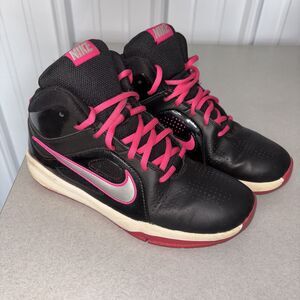 Nike Team Hustle Youth Basketball Shoes Black And Pink Size 6Y